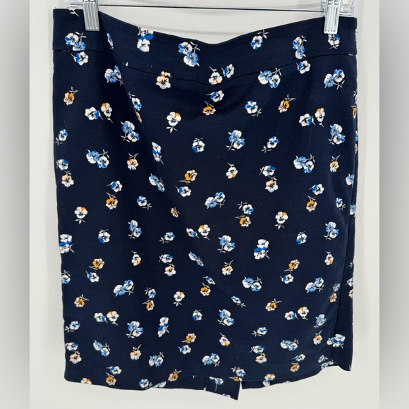 Ann Taylor Factory Navy Floral Pencil Skirt - Picture 1 of 9